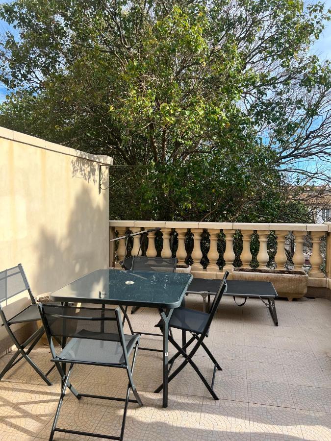 Cote Jardin Est Un Spacieux Et Lumineux T3, Entierement Renove, A 2 Pas De L'Herault Et A 10Min Du Bord De Mer Proche Du Centre Historique Et Du Fabuleux Chateau Laurens, Vous Apprecierez Le Calme De Sa Belle Terrasse Et La Vue Superbe Sur Le Jardin アグド エクステリア 写真